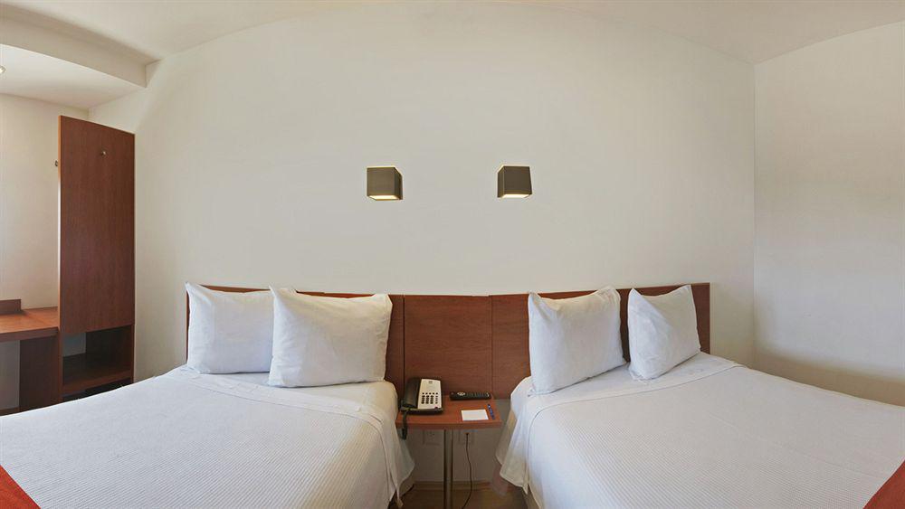 Hotel One Puebla Finsa Exteriér fotografie